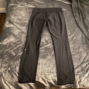 Lululemon reversible yoga pants 🌻🐥